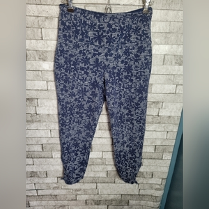 Sunday size medium‎ crop legging